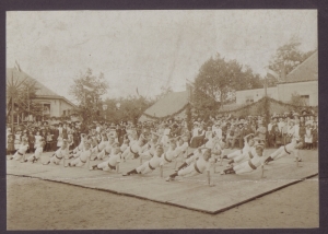 F5306 Nutsgymnastiekvereniging, 1909, demonstratie